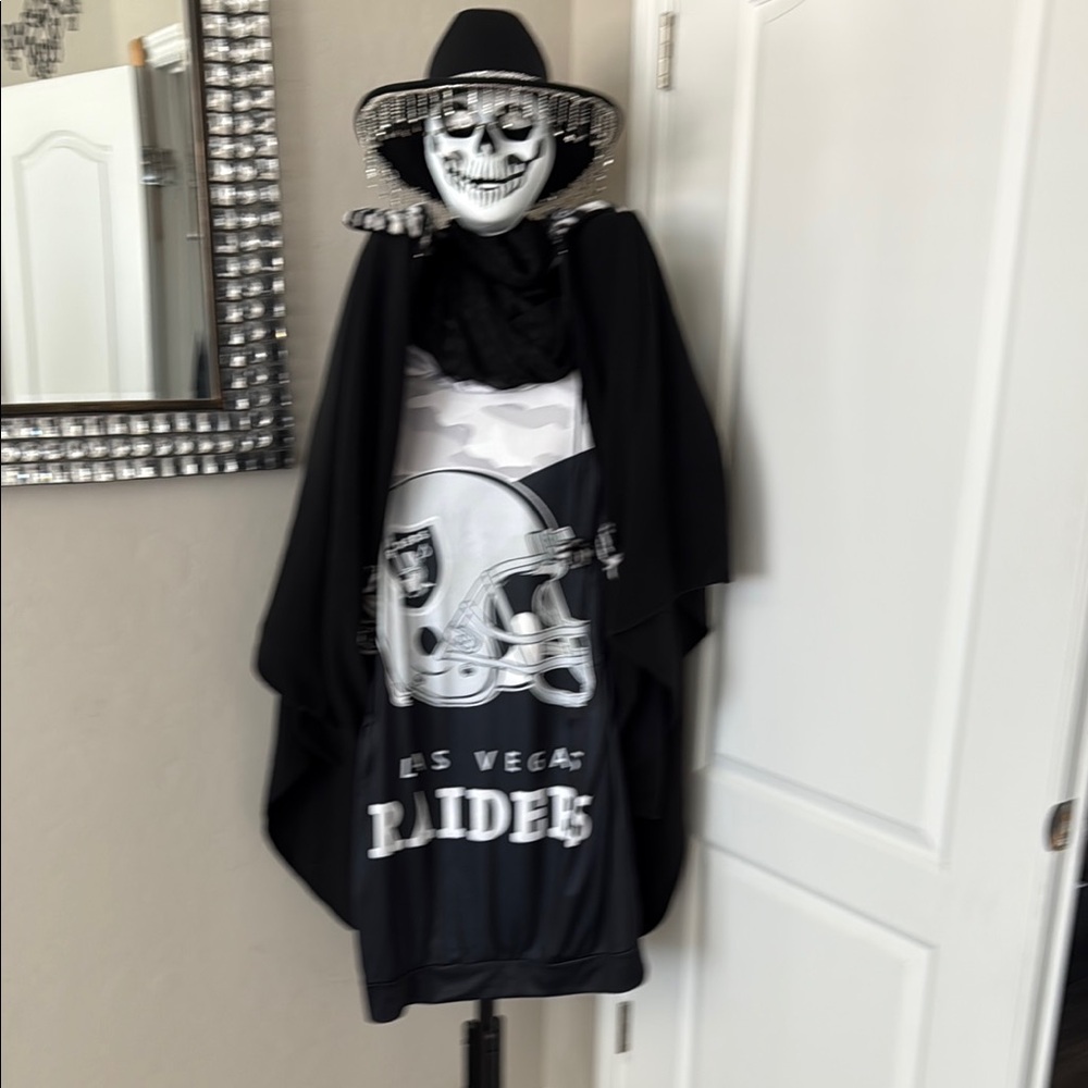 Man Cave  Raider Mascot Accessories